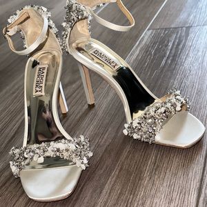 Badgley Mischka Teja Embellished 3.74” Stiletto Heel Size 7